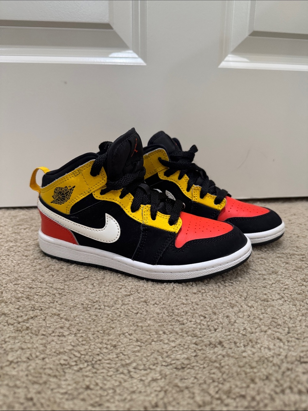 Kids' Air Jordan 1 Mid SE